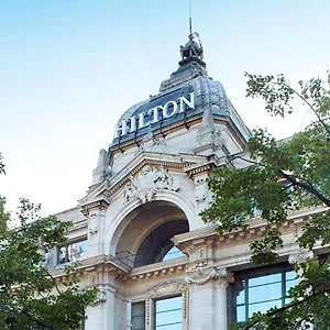 Hilton Old Town Отель